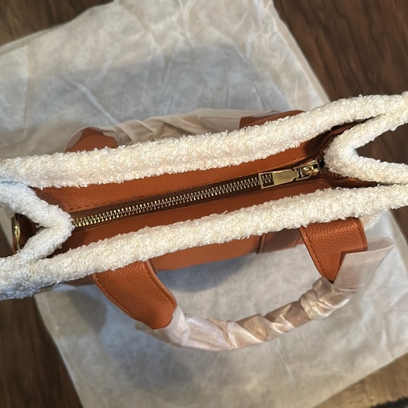 The Tote Bag PU Leather - Picture 8 of 11